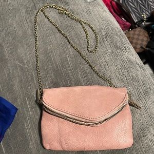 PINK CROSSBODY WITH CHAIN
